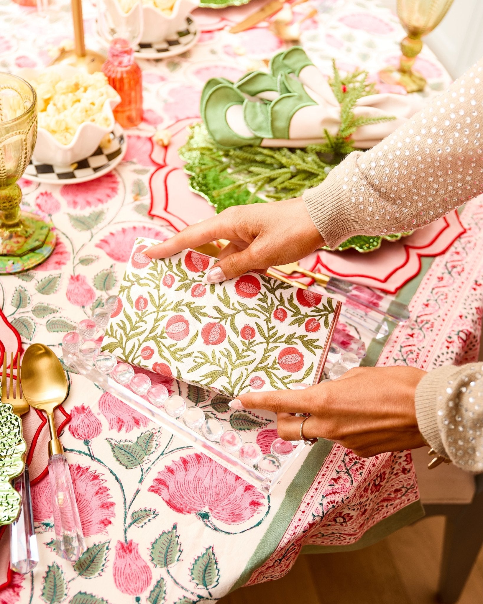 Medium Bubble Lucite Tray - Tart By Taylor