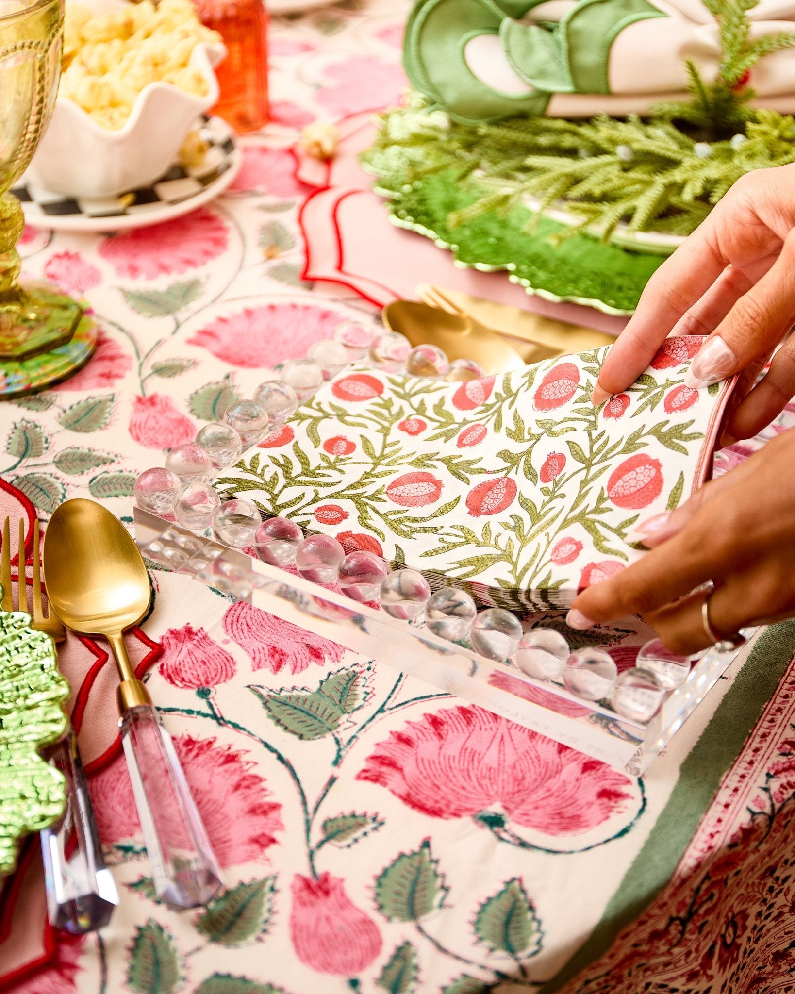 Medium Bubble Lucite Tray - Tart By Taylor